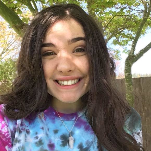 Meet your Posher, Natalie - Picture 1 of 1